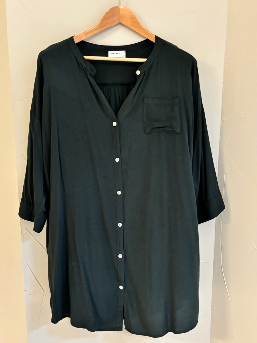 Allen Allen Dark Green Button-Front V-Neck Tunic